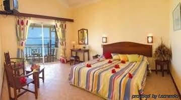 Blue Lagoon Beach Hotel Mauritius Exterior photo